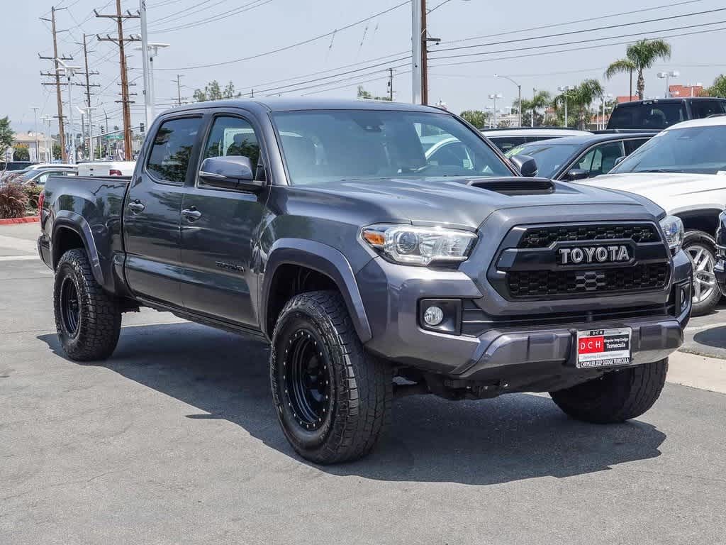 Thumbnail: 2019 Toyota Tacoma - 3