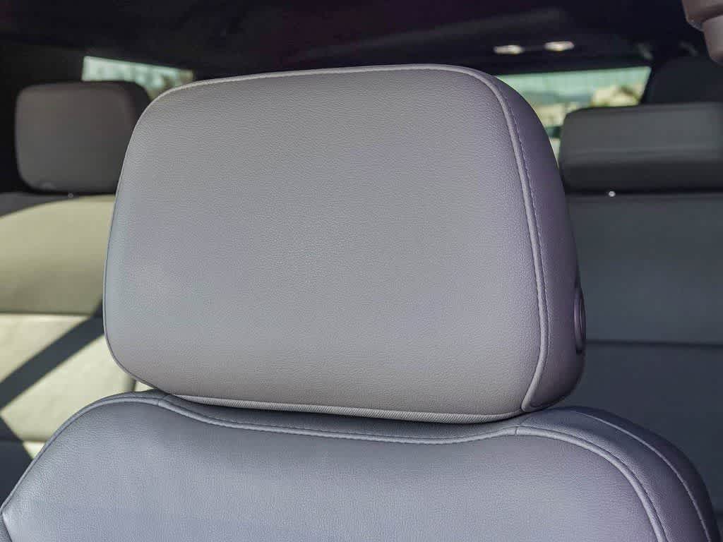 Thumbnail: 2022 Chevrolet Tahoe - 24