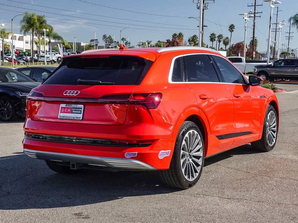 Thumbnail: 2019 Audi e-tron - 4