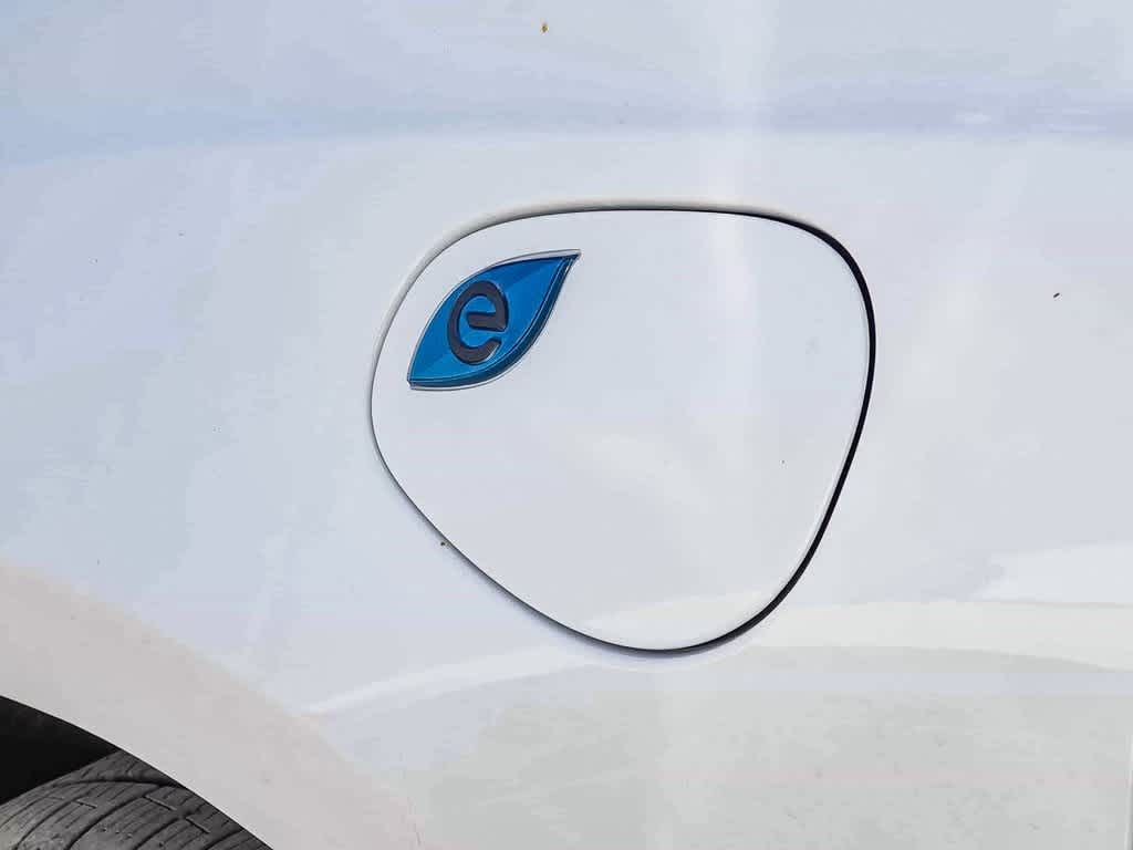 Thumbnail: 2023 Chrysler Pacifica - 21