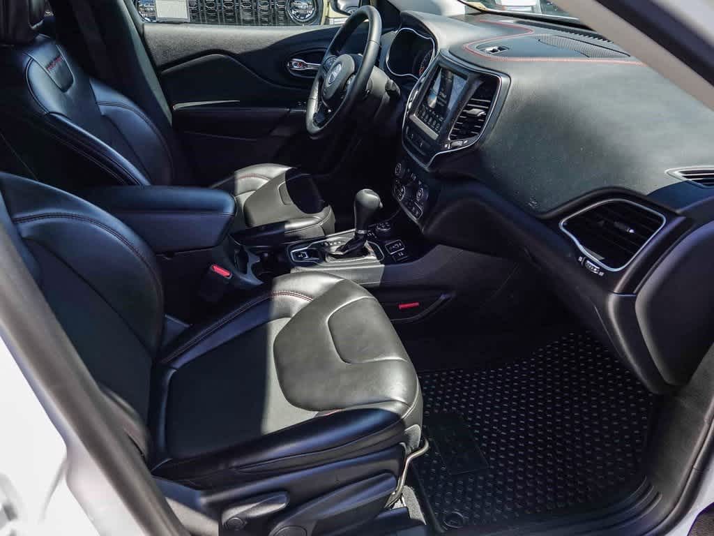 Thumbnail: 2021 Jeep Cherokee - 14