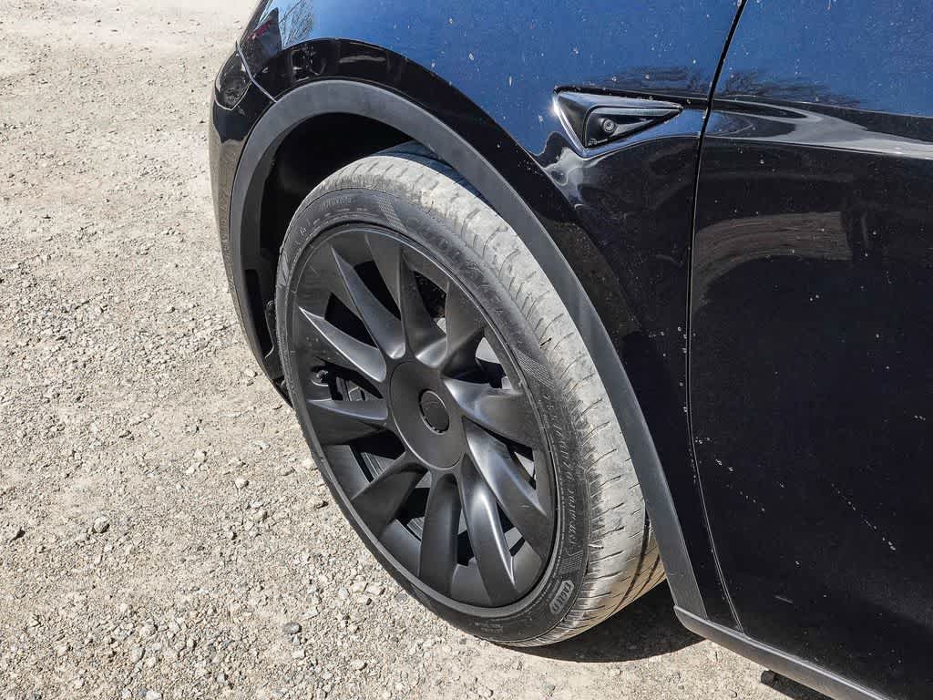 Thumbnail: 2023 Tesla Model Y - 18