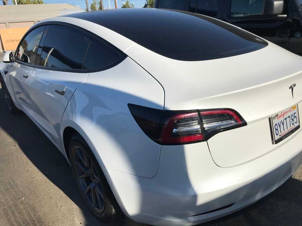Thumbnail: 2022 Tesla Model 3 - 5