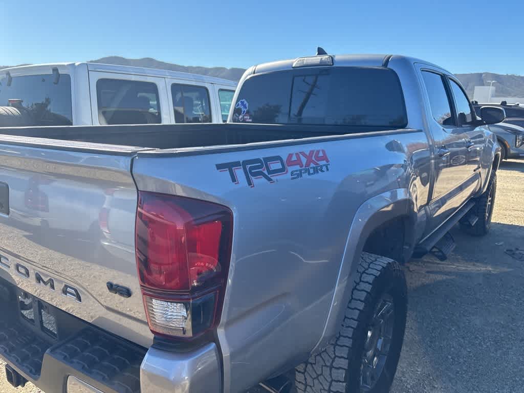 Thumbnail: 2019 Toyota Tacoma - 5