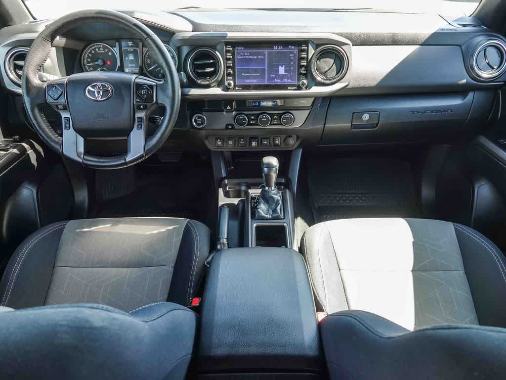 Thumbnail: 2022 Toyota Tacoma - 11