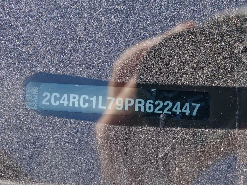 Thumbnail: 2023 Chrysler Pacifica - 23