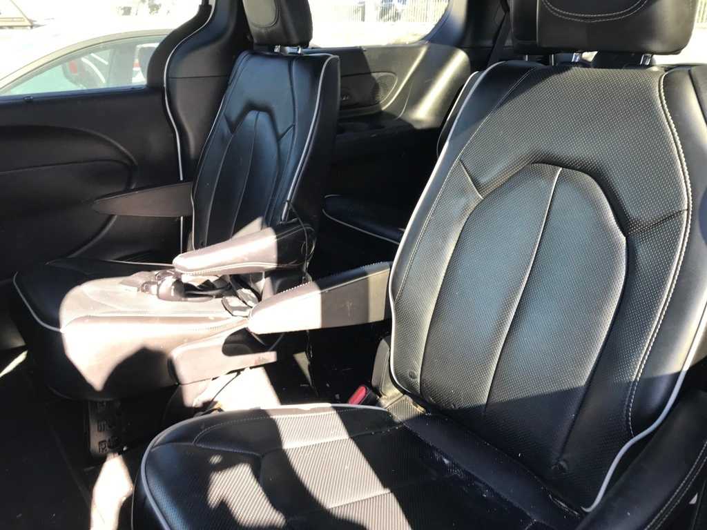 Thumbnail: 2021 Chrysler Pacifica - 7
