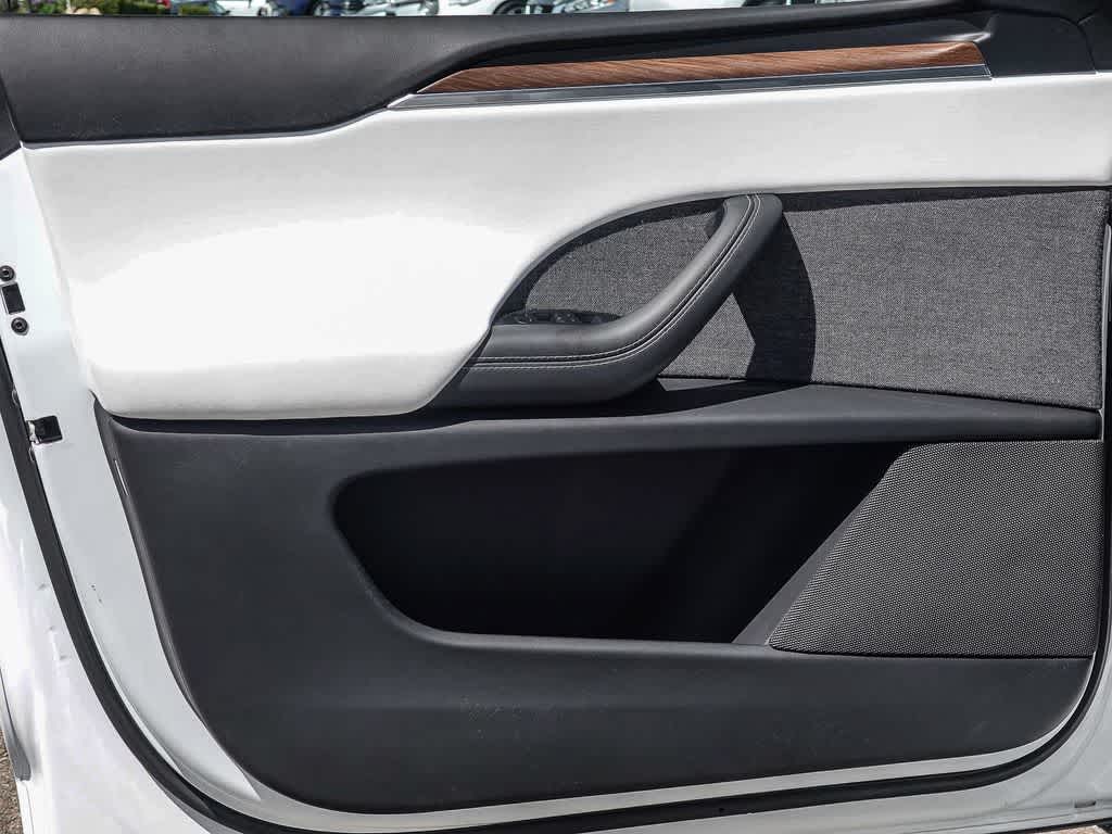 Thumbnail: 2022 Tesla Model X - 18