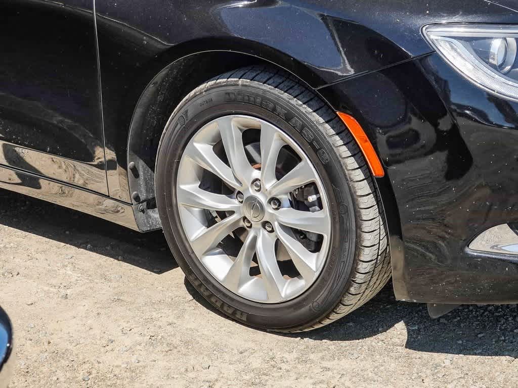 Thumbnail: 2015 Chrysler 200 - 7