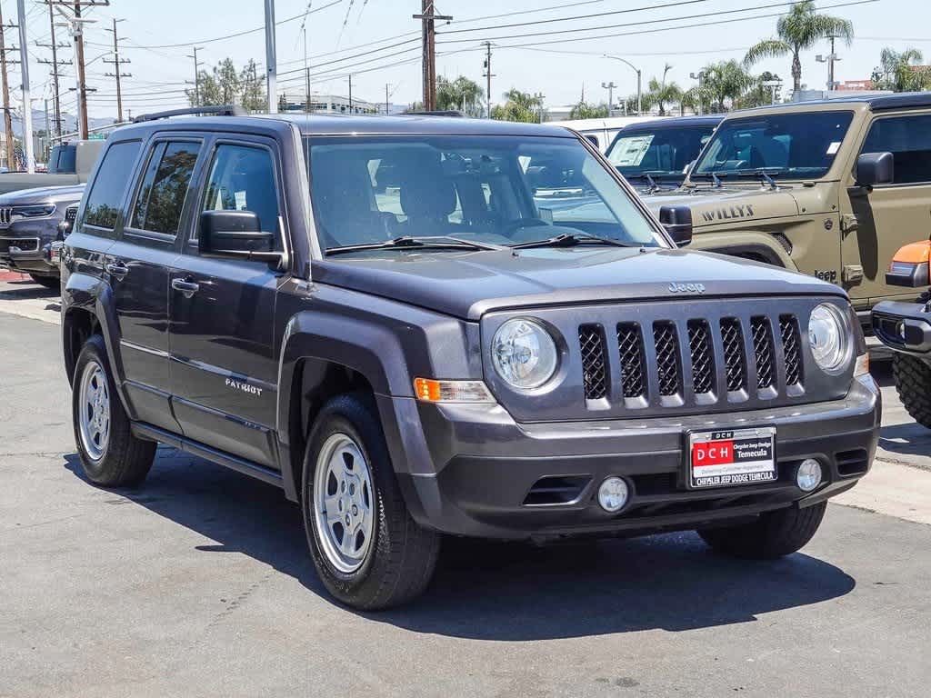 Thumbnail: 2016 Jeep Patriot - 3