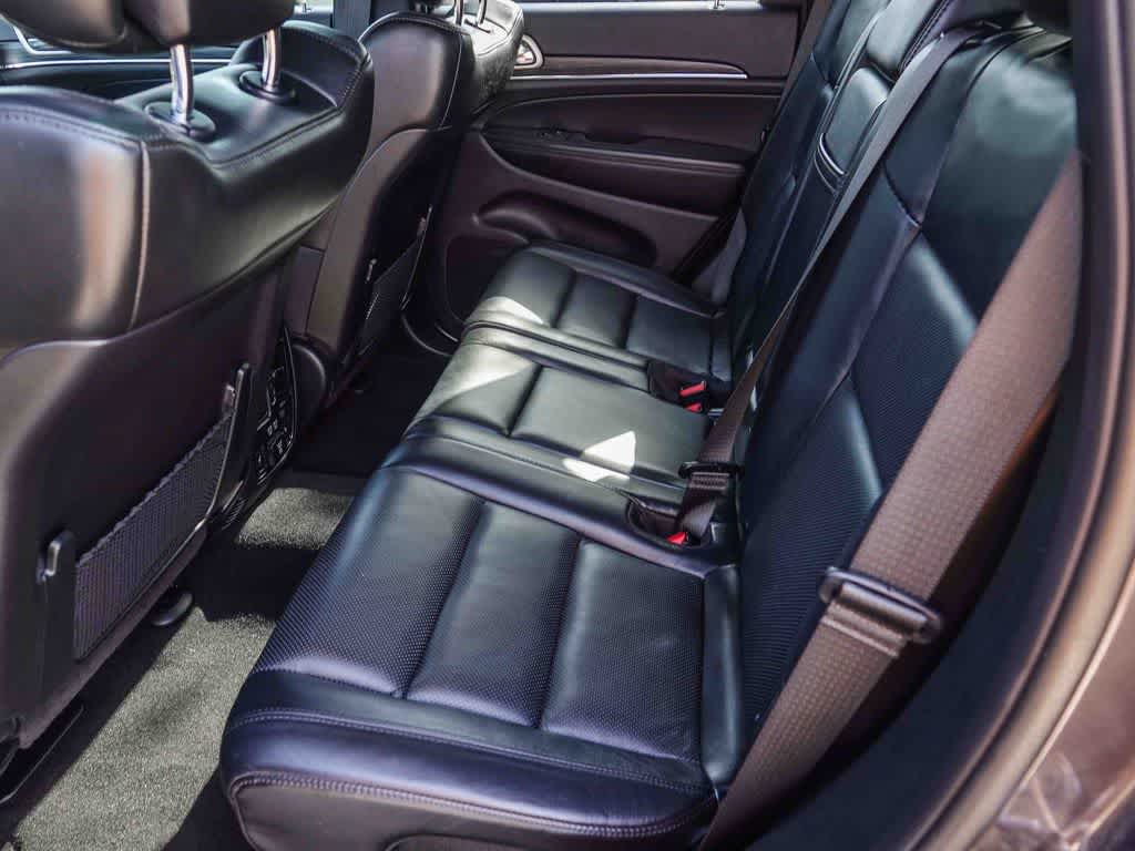 Thumbnail: 2020 Jeep Grand Cherokee - 17