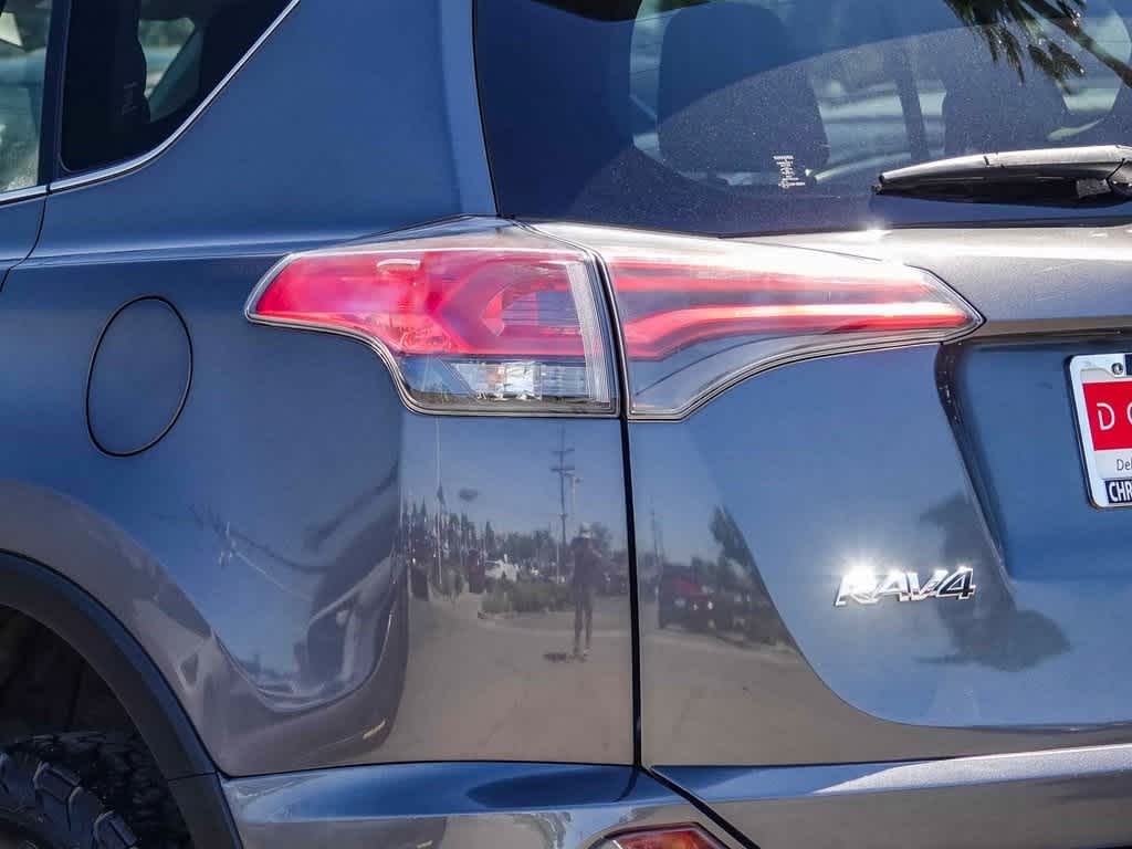 Thumbnail: 2017 Toyota RAV4 - 7