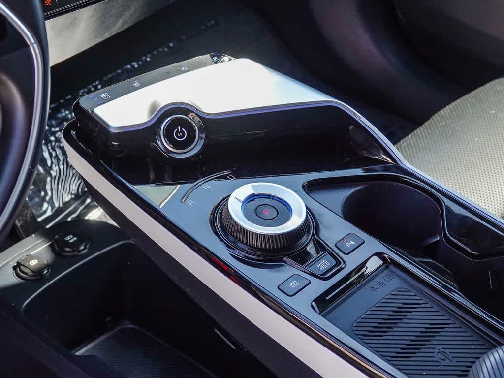 Thumbnail: 2023 Kia EV6 - 18