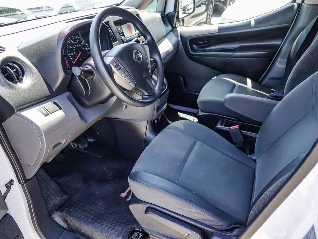 2019 Nissan NV200 S 17