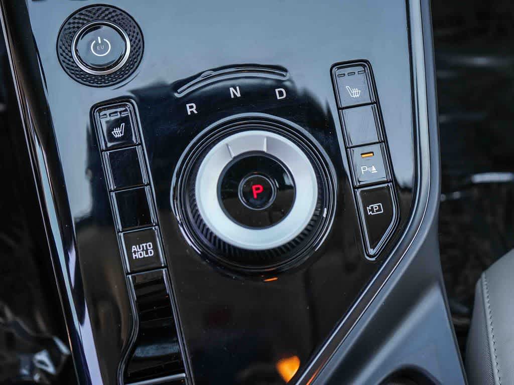 Thumbnail: 2023 Kia Niro - 19