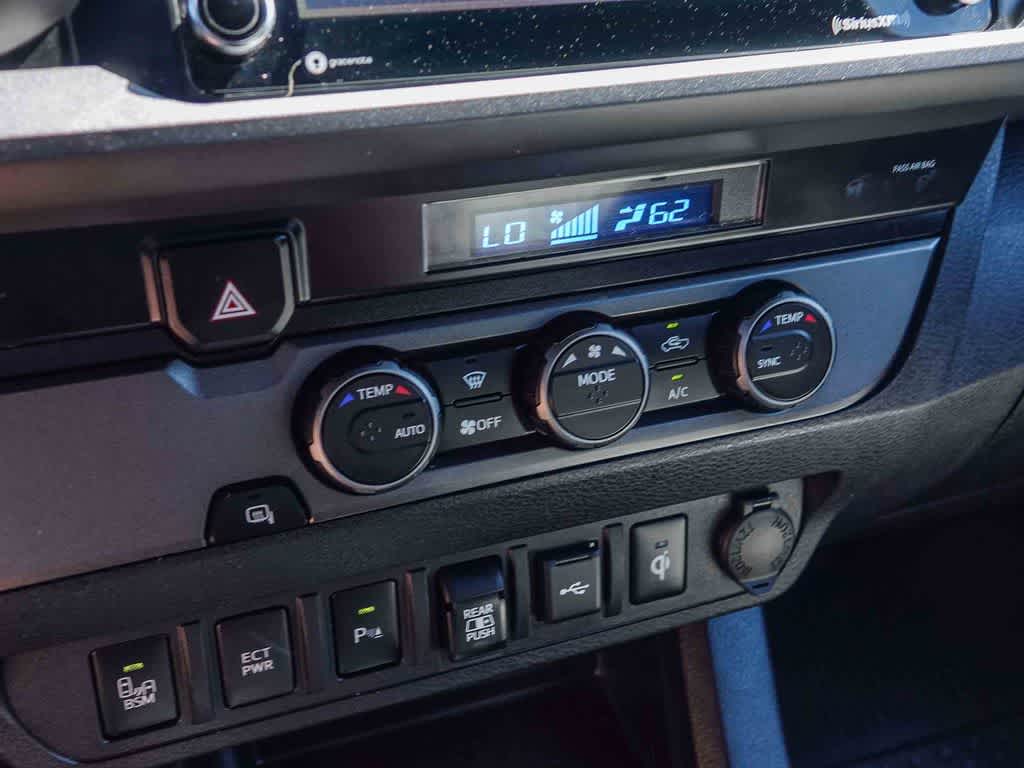 Thumbnail: 2022 Toyota Tacoma - 21