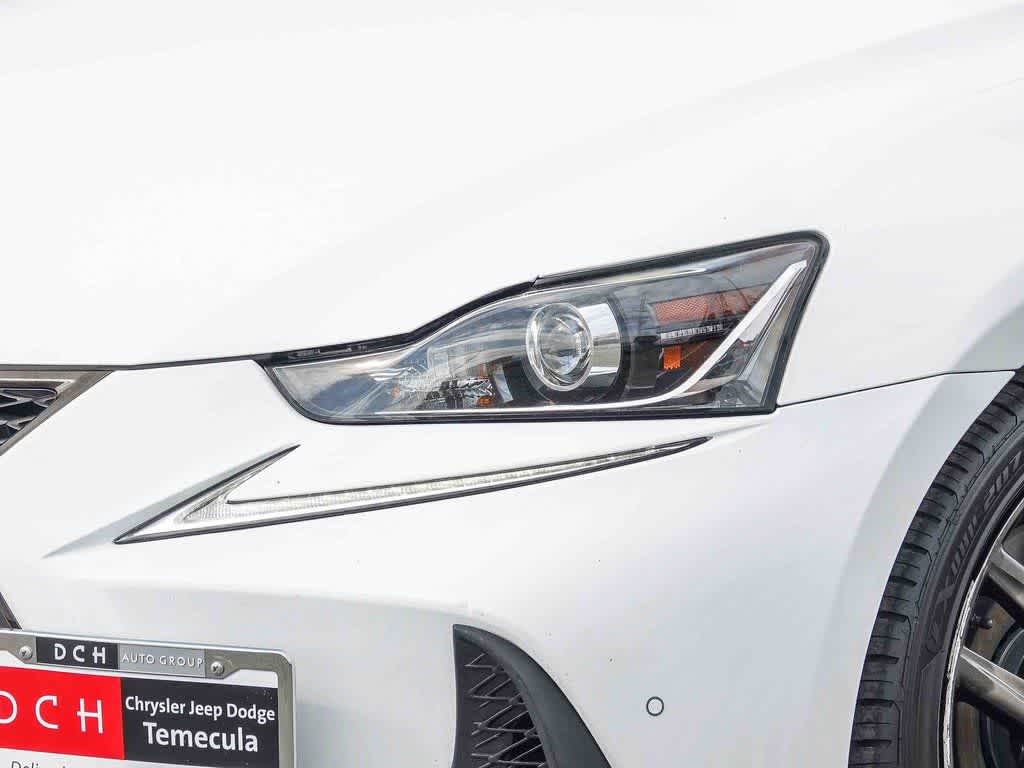 Thumbnail: 2019 Lexus IS - 8
