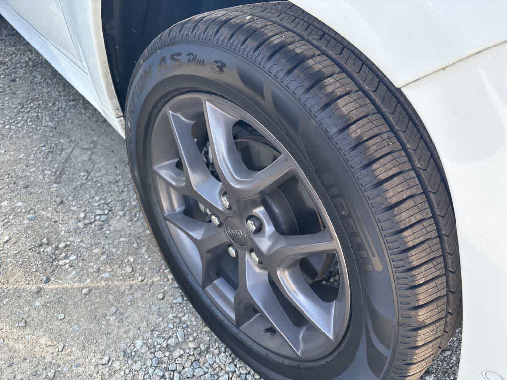 Thumbnail: 2020 Jeep Grand Cherokee - 4