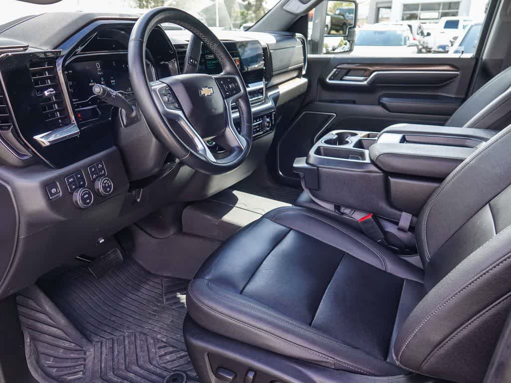 Thumbnail: 2024 Chevrolet Silverado 2500 - 17
