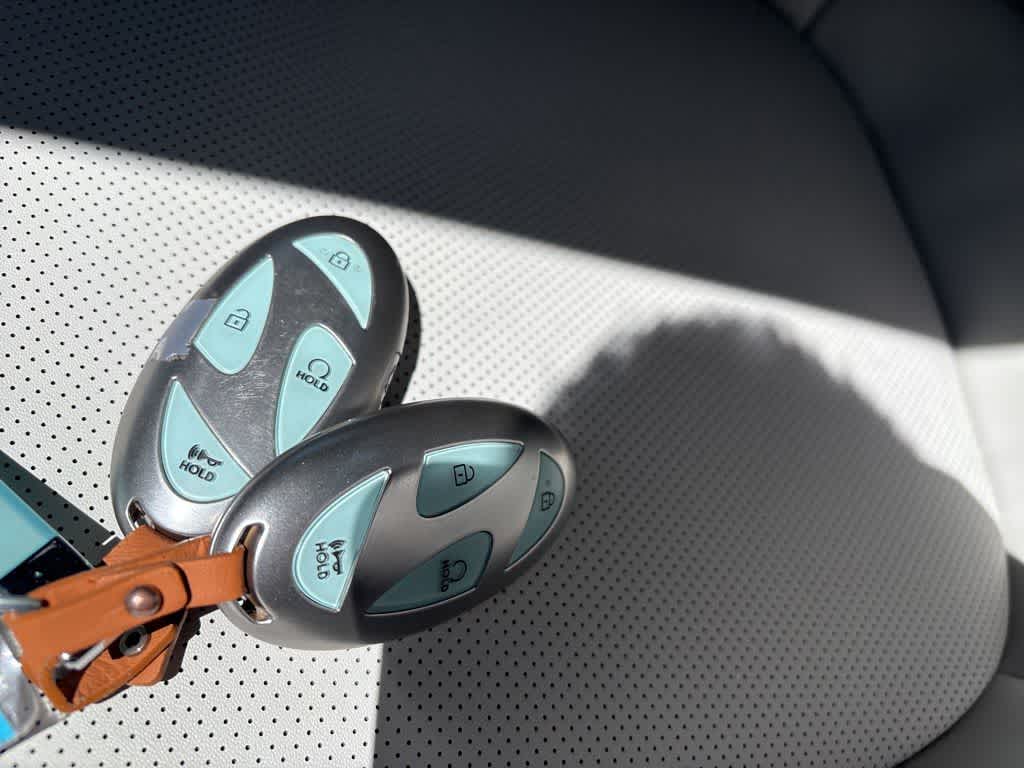 Thumbnail: 2023 Hyundai Ioniq 6 - 8