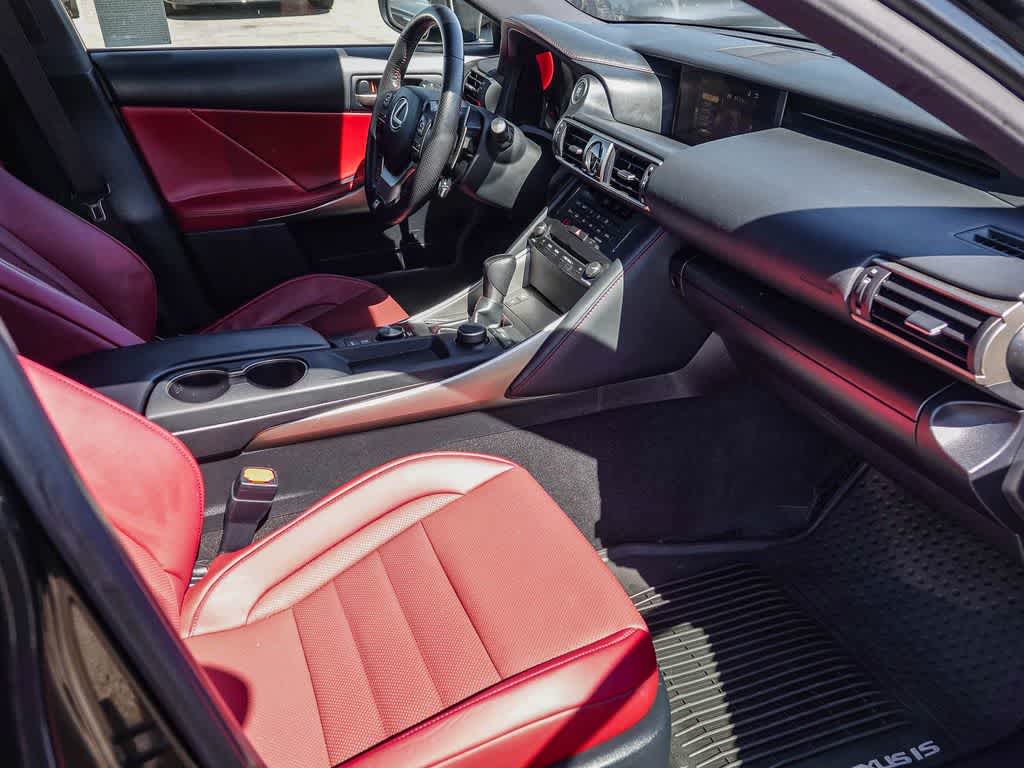 Thumbnail: 2020 Lexus IS - 15