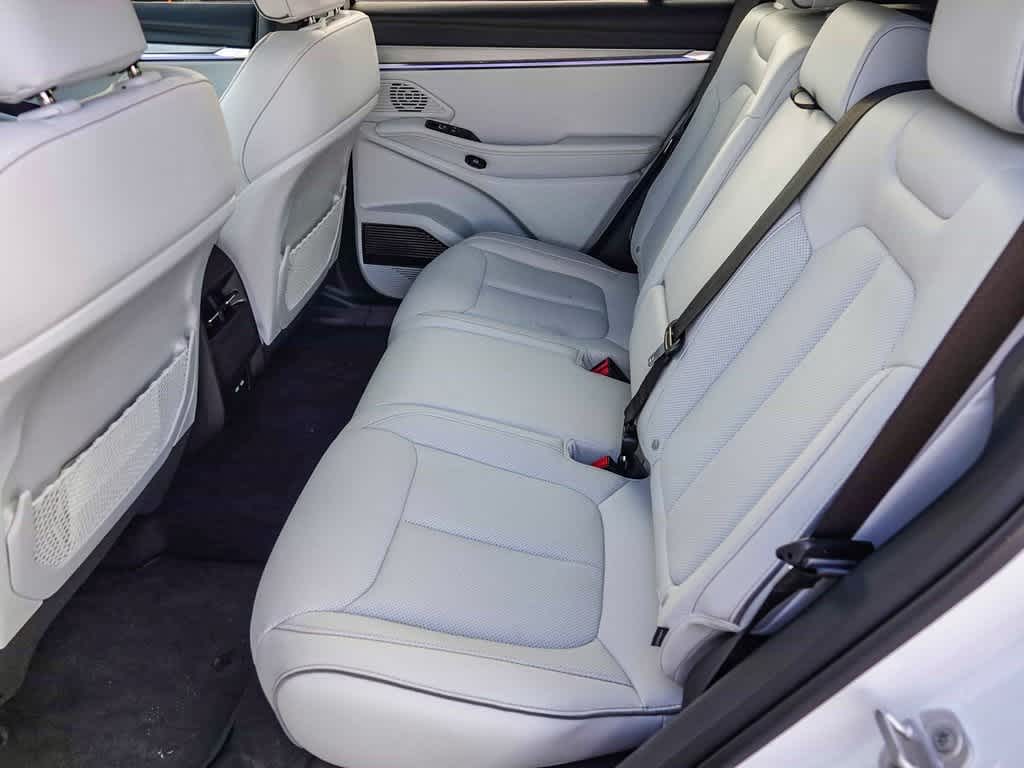 Thumbnail: 2025 Jeep Wagoneer S - 16