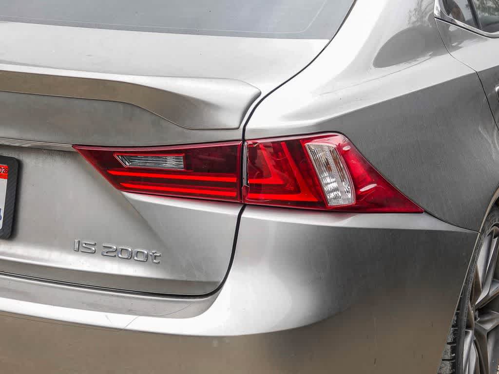 Thumbnail: 2016 Lexus IS - 13