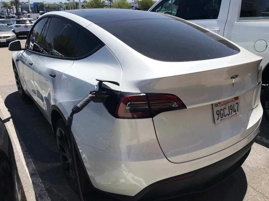 2023 Tesla Model Y Long Range 9