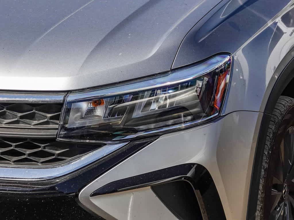 Thumbnail: 2022 Volkswagen Taos - 2