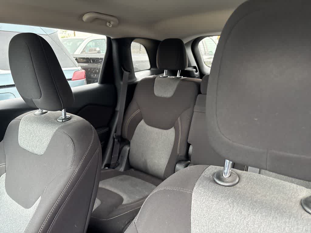 Thumbnail: 2018 Jeep Cherokee - 8