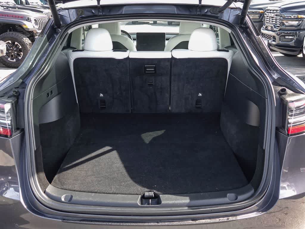 Thumbnail: 2022 Tesla Model Y - 26