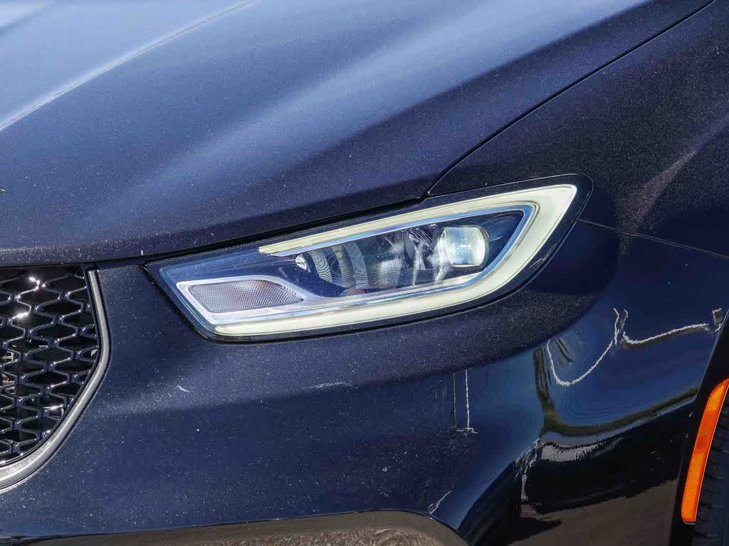 Thumbnail: 2025 Chrysler Pacifica - 8