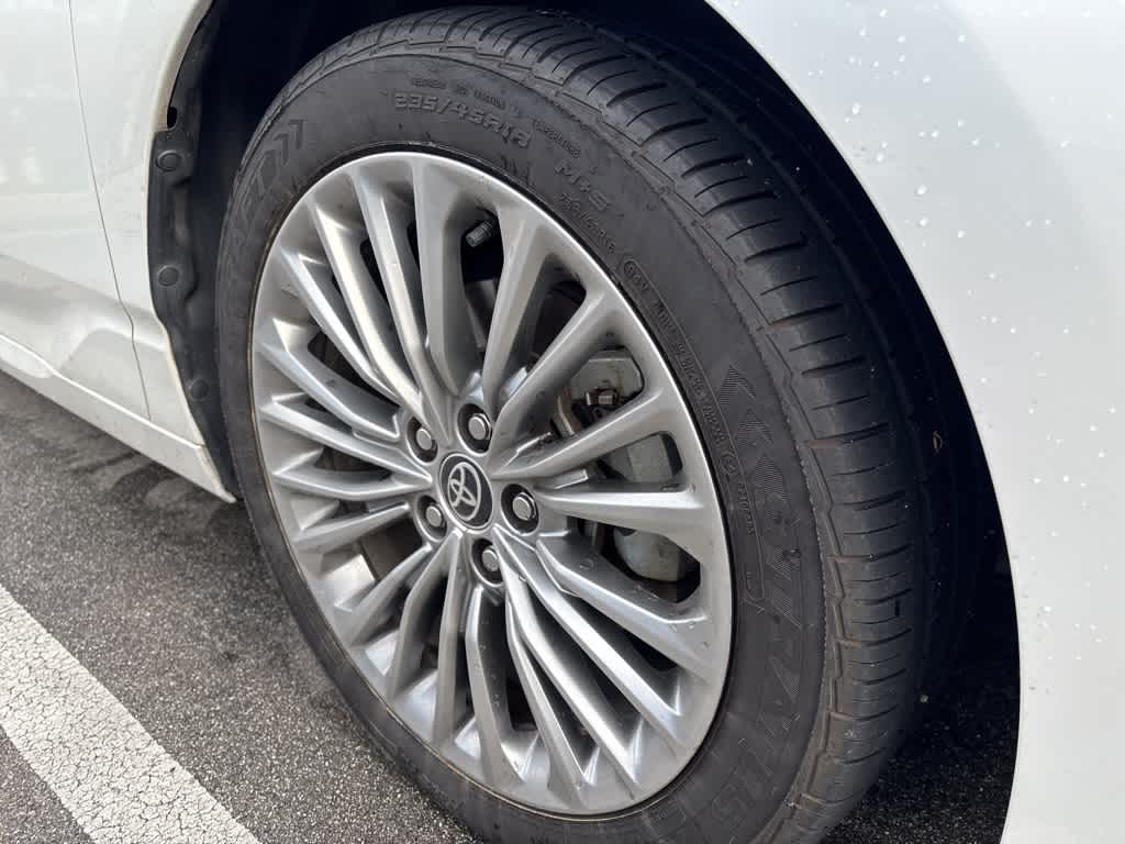 Thumbnail: 2022 Toyota Avalon - 3