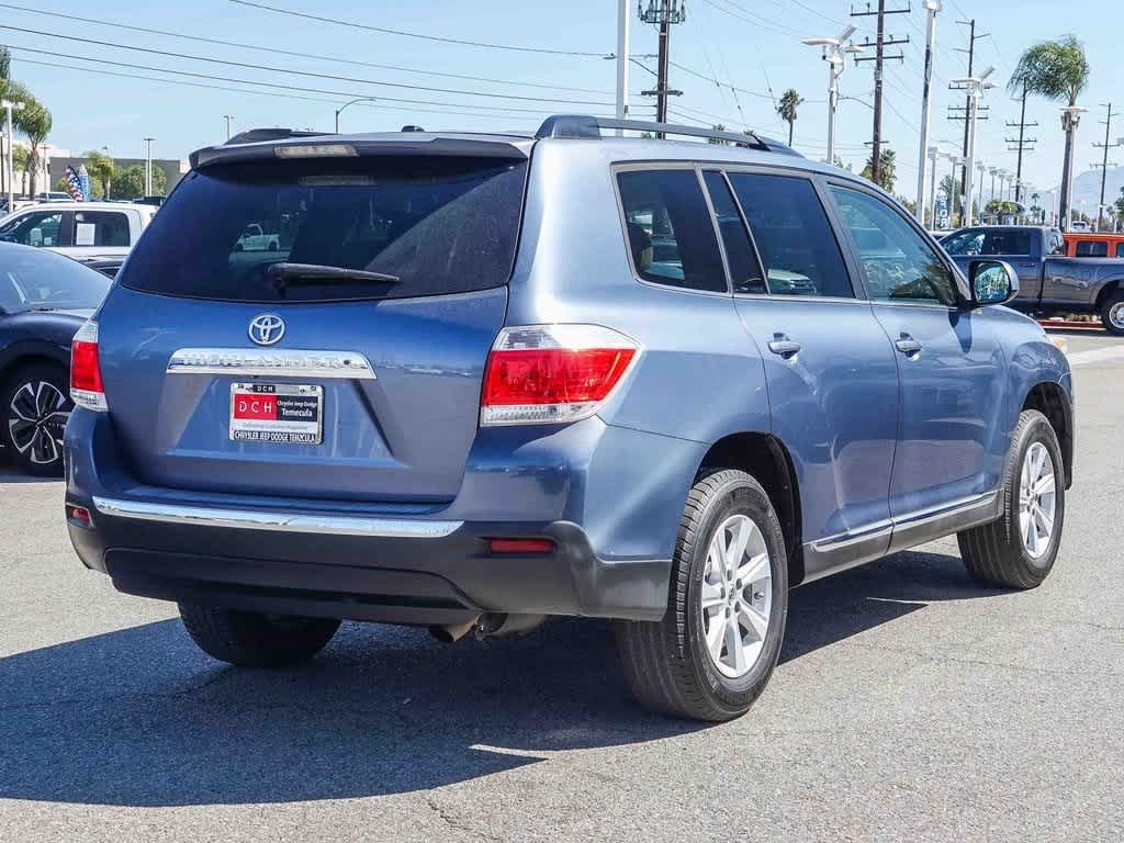 Thumbnail: 2011 Toyota Highlander - 4
