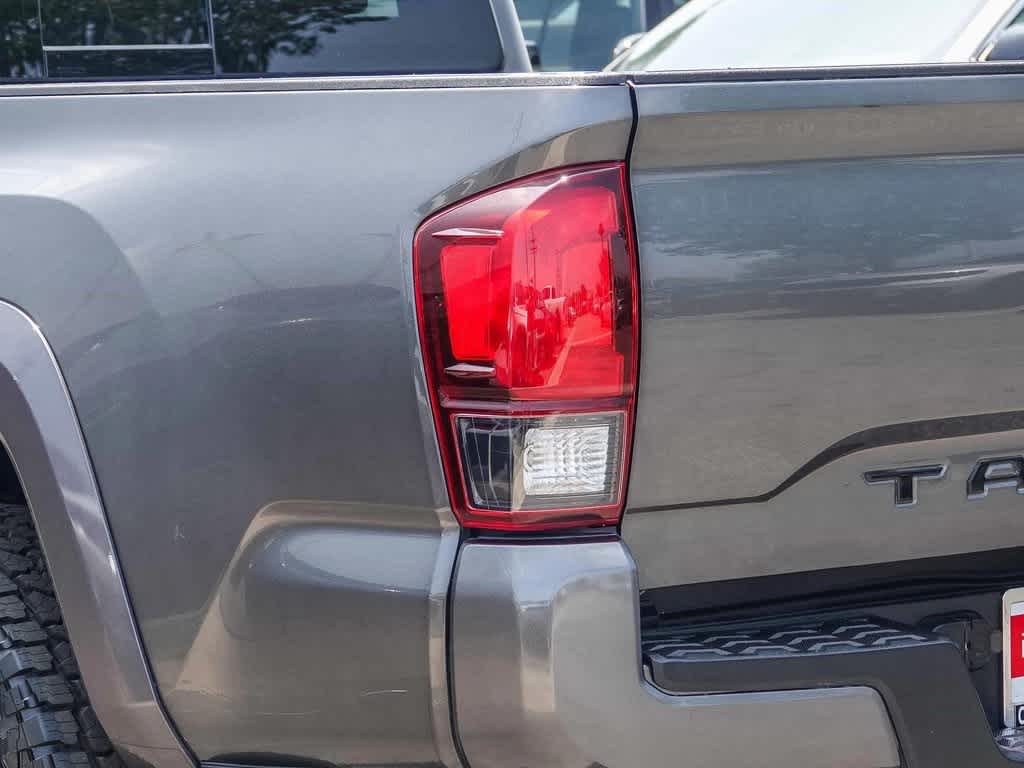 Thumbnail: 2019 Toyota Tacoma - 7