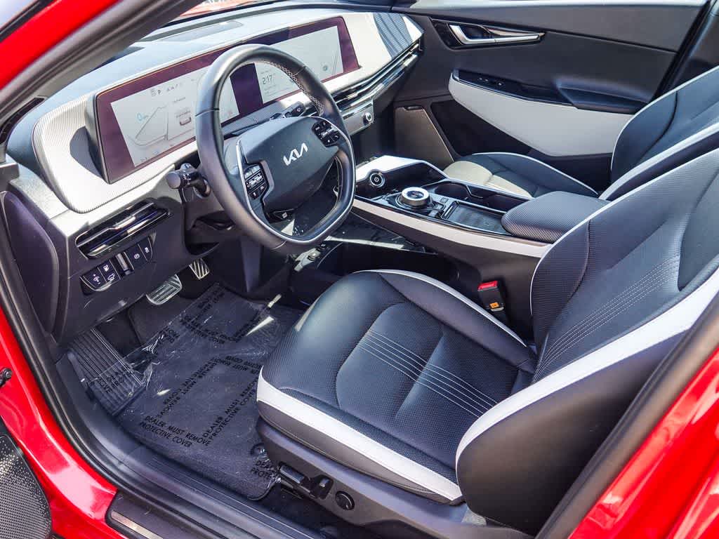 Thumbnail: 2023 Kia EV6 - 16