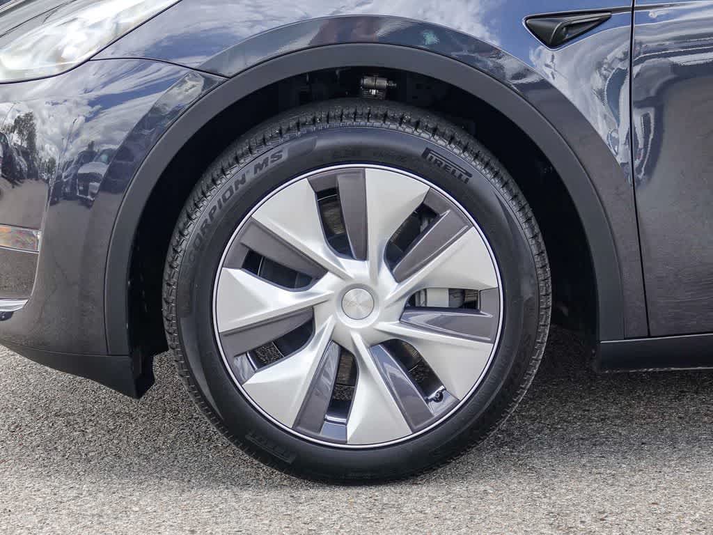 Thumbnail: 2024 Tesla Model Y - 9