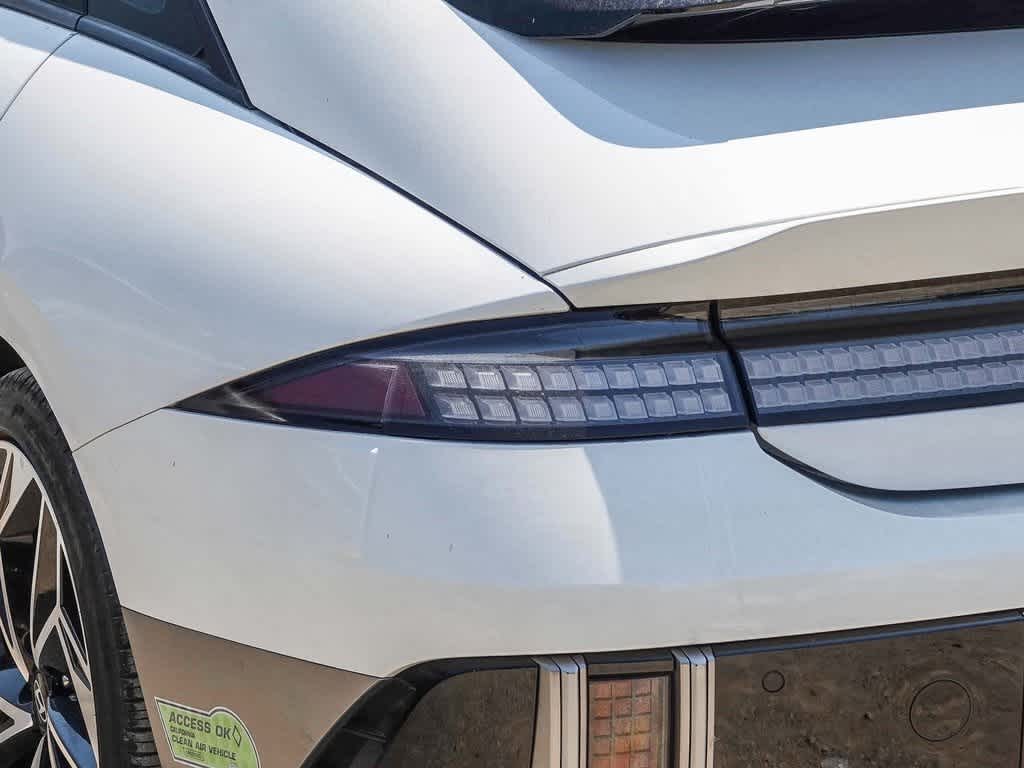 Thumbnail: 2023 Hyundai Ioniq 6 - 13