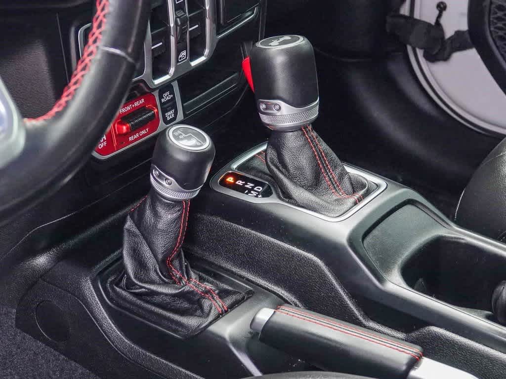 Thumbnail: 2021 Jeep Wrangler - 18