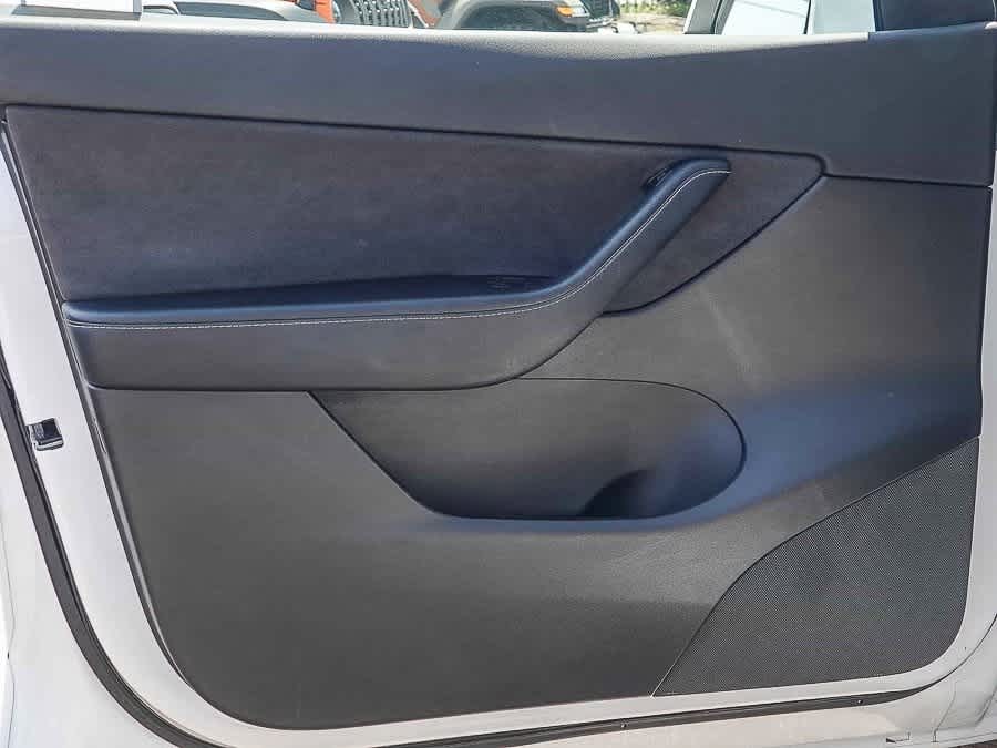 Thumbnail: 2021 Tesla Model Y - 17