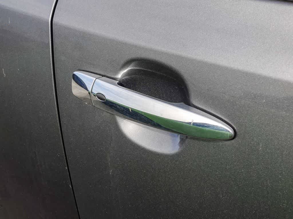 Thumbnail: 2022 Nissan Leaf - 8