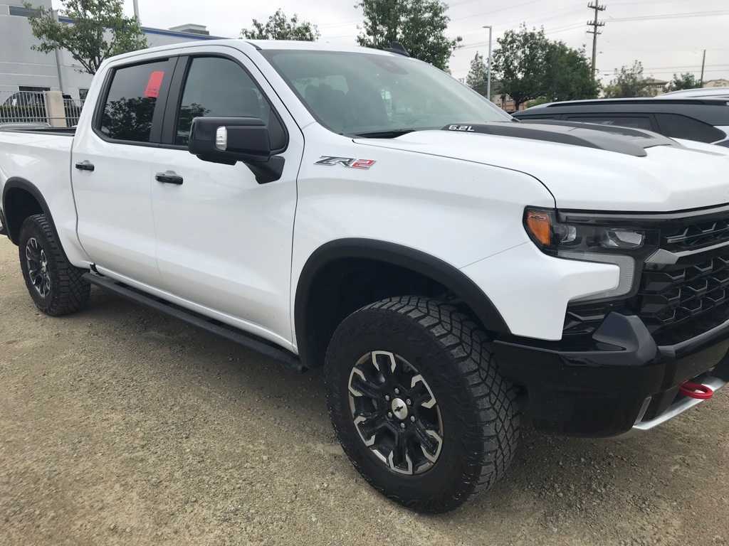 2023 Chevrolet Silverado 1500 ZR2 3