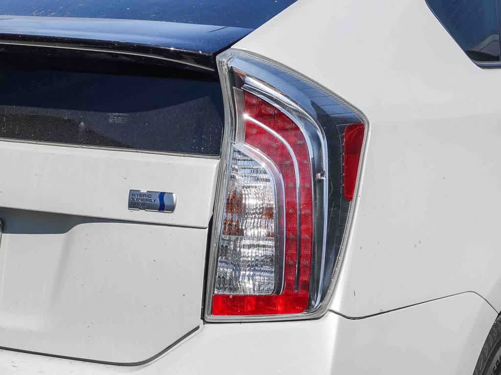 Thumbnail: 2014 Toyota Prius - 13