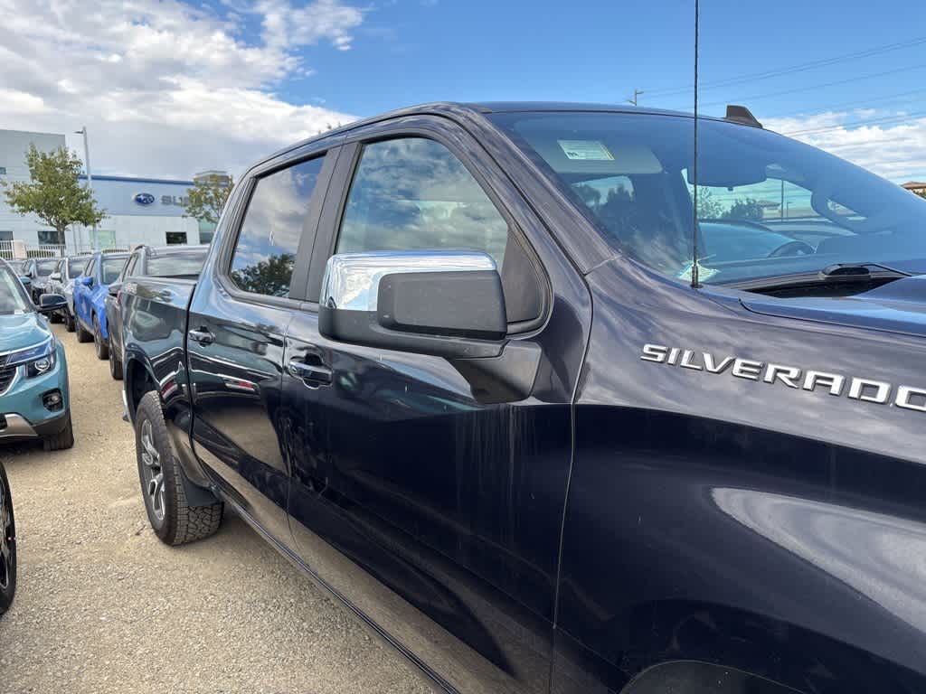Thumbnail: 2022 Chevrolet Silverado 1500 - 4