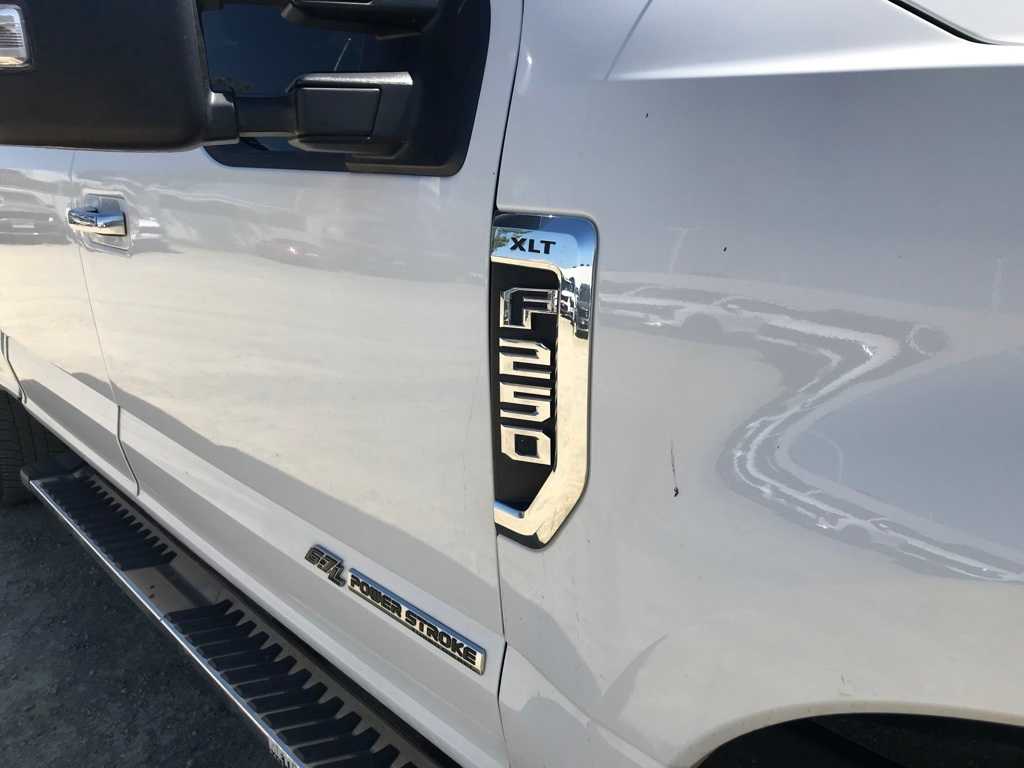 Thumbnail: 2019 Ford F-250 - 6