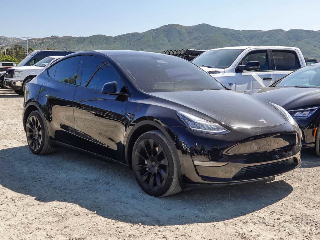 Thumbnail: 2023 Tesla Model Y - 3