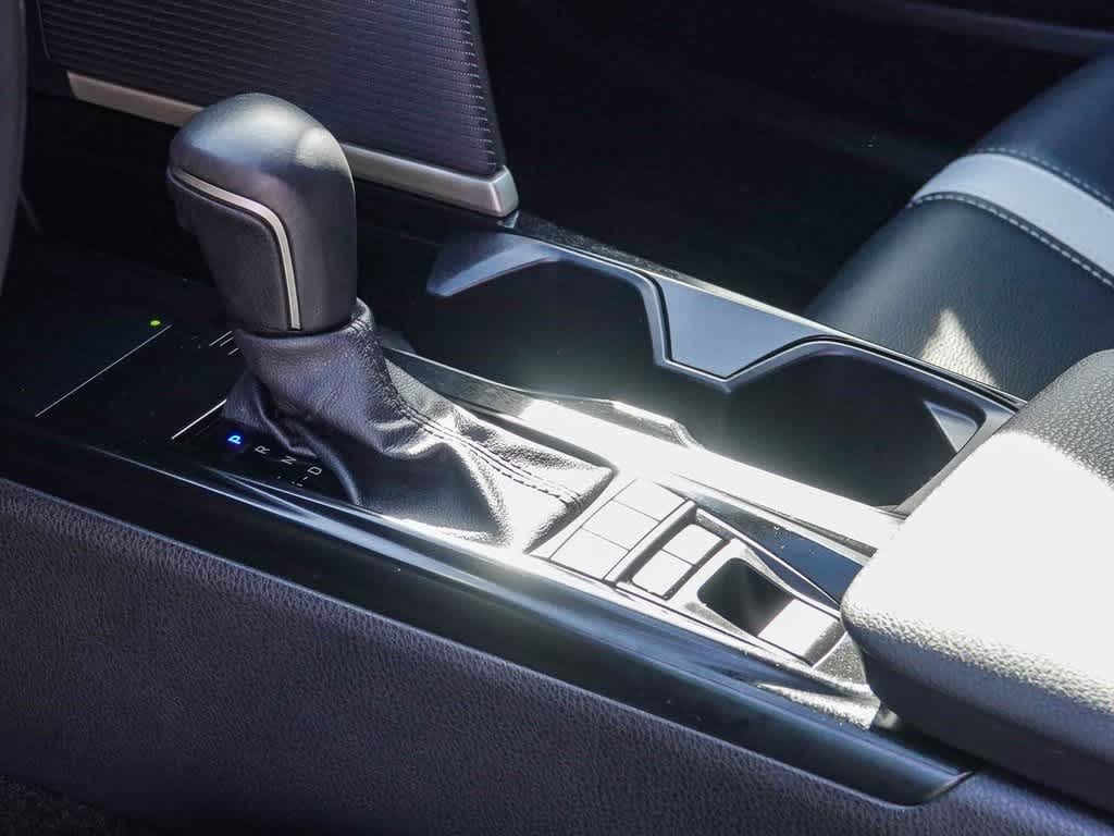 Thumbnail: 2025 Toyota Camry - 18