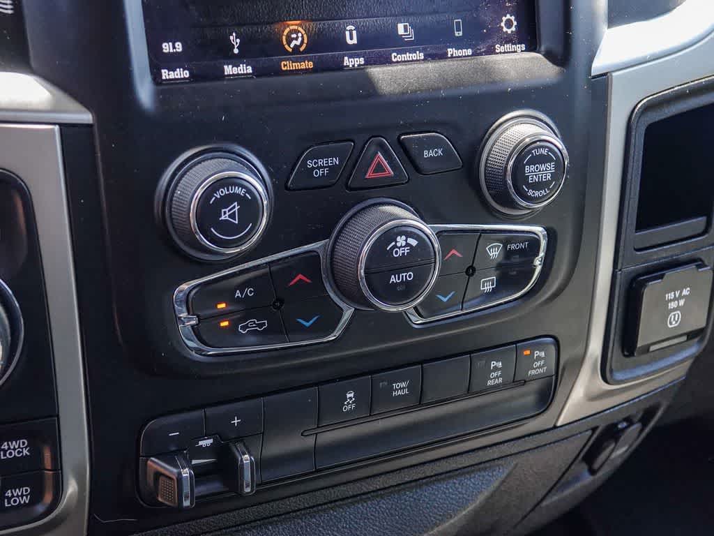 Thumbnail: 2019 RAM 1500 Classic - 21