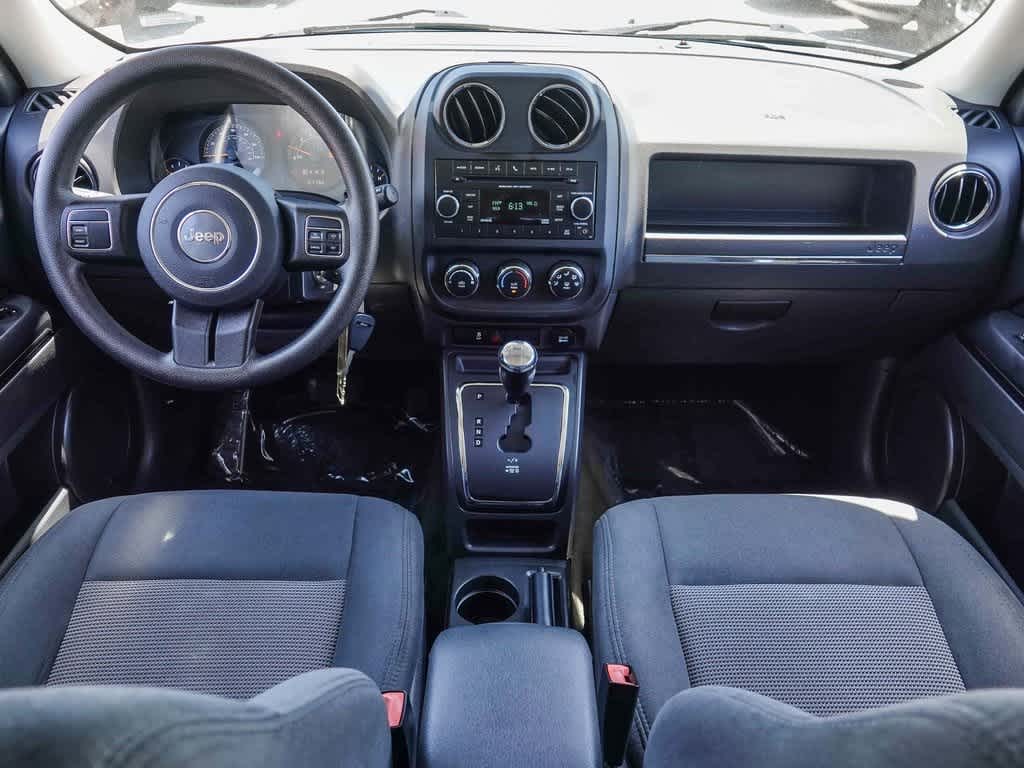 Thumbnail: 2016 Jeep Patriot - 11