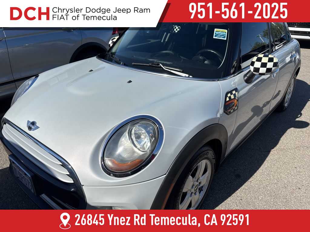 2015 MINI Cooper Hardtop 4 Door -
                  Temecula, CA